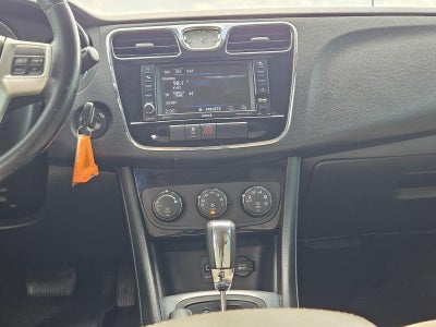 2014 Chrysler 200 Touring