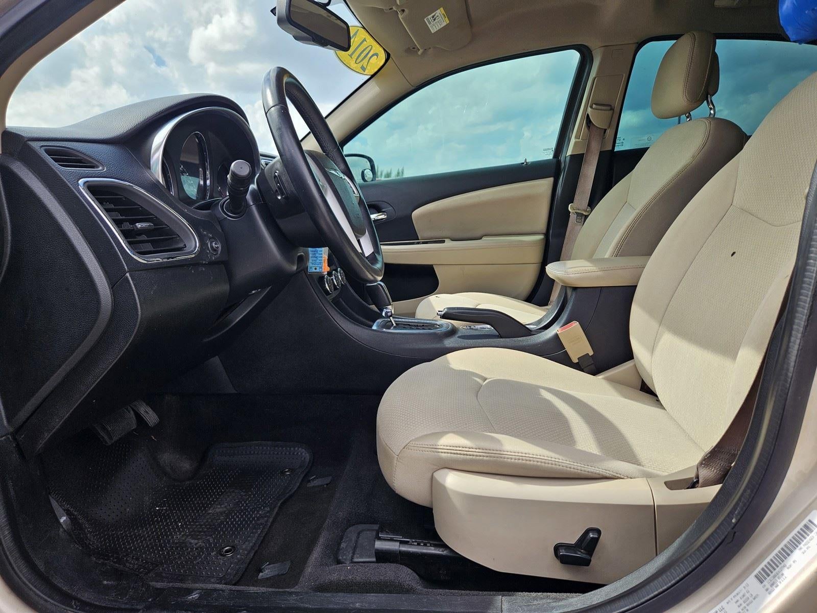 2014 Chrysler 200 Touring