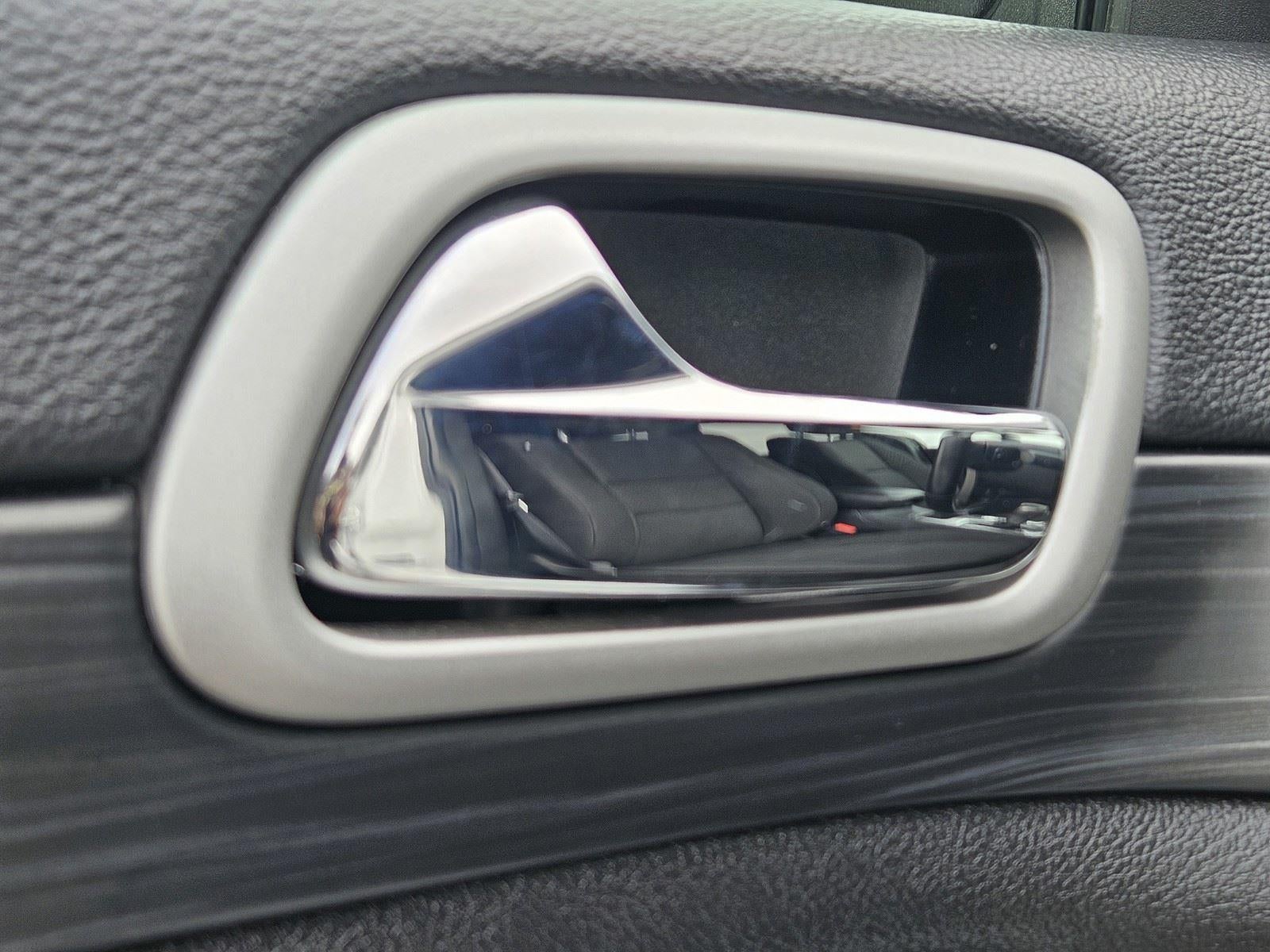 2020 Jeep Grand Cherokee Laredo E