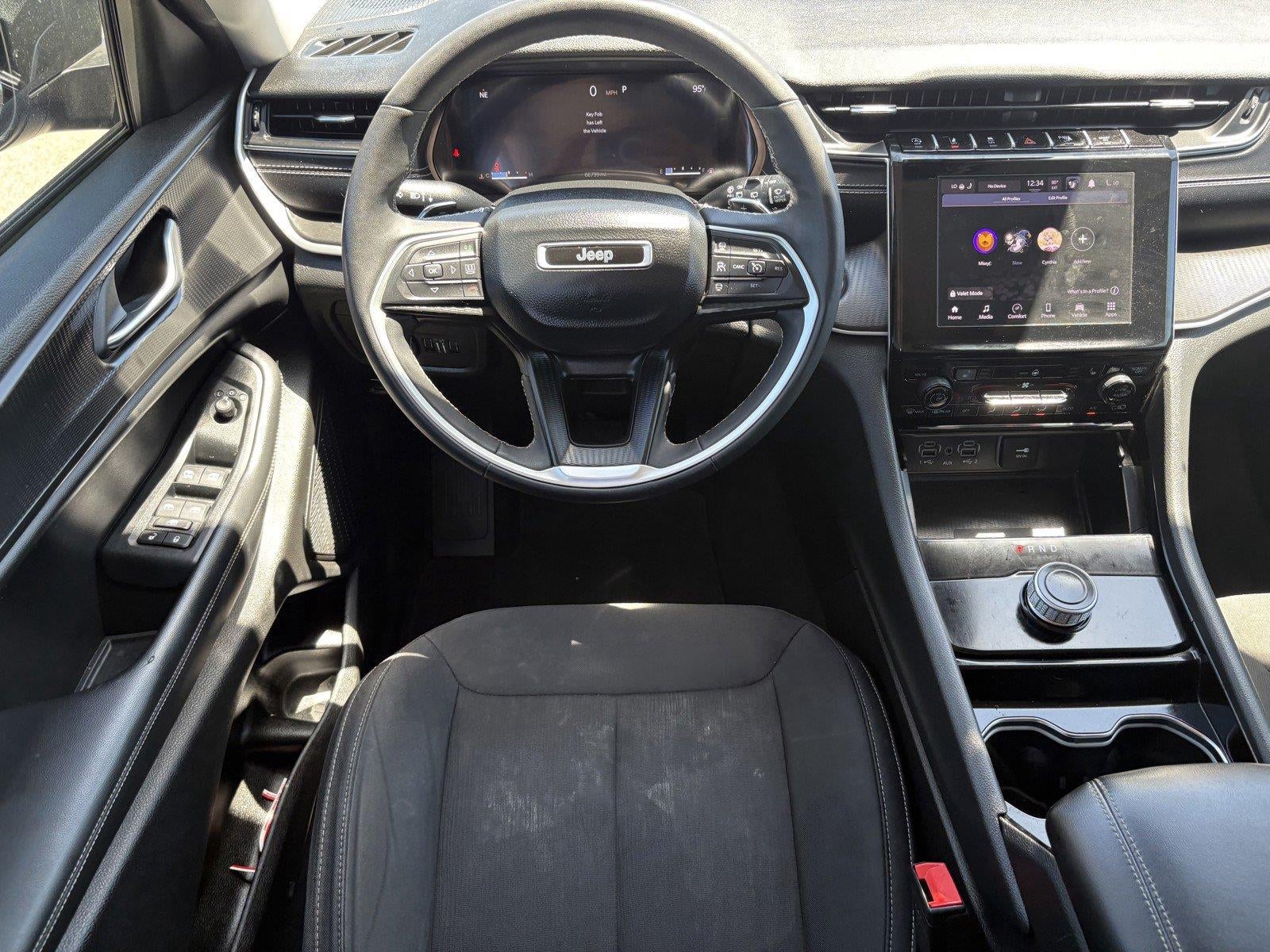 2023 Jeep Grand Cherokee L Laredo