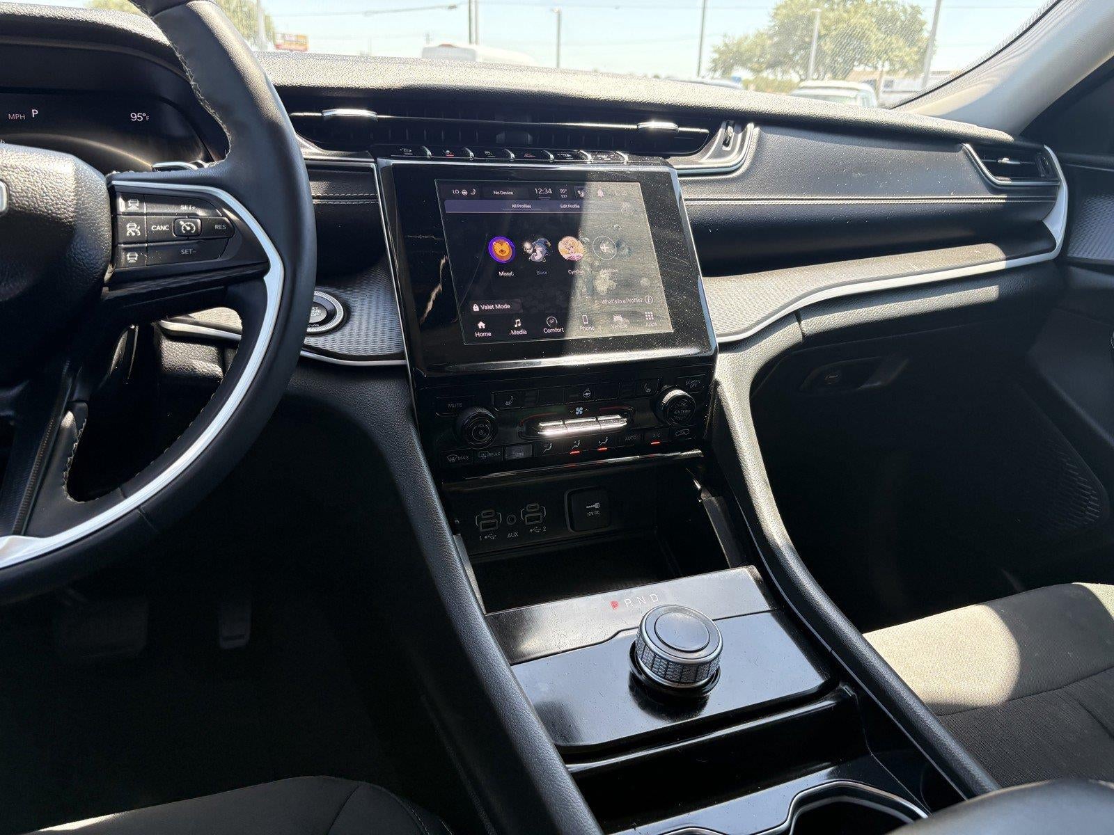 2023 Jeep Grand Cherokee L Laredo