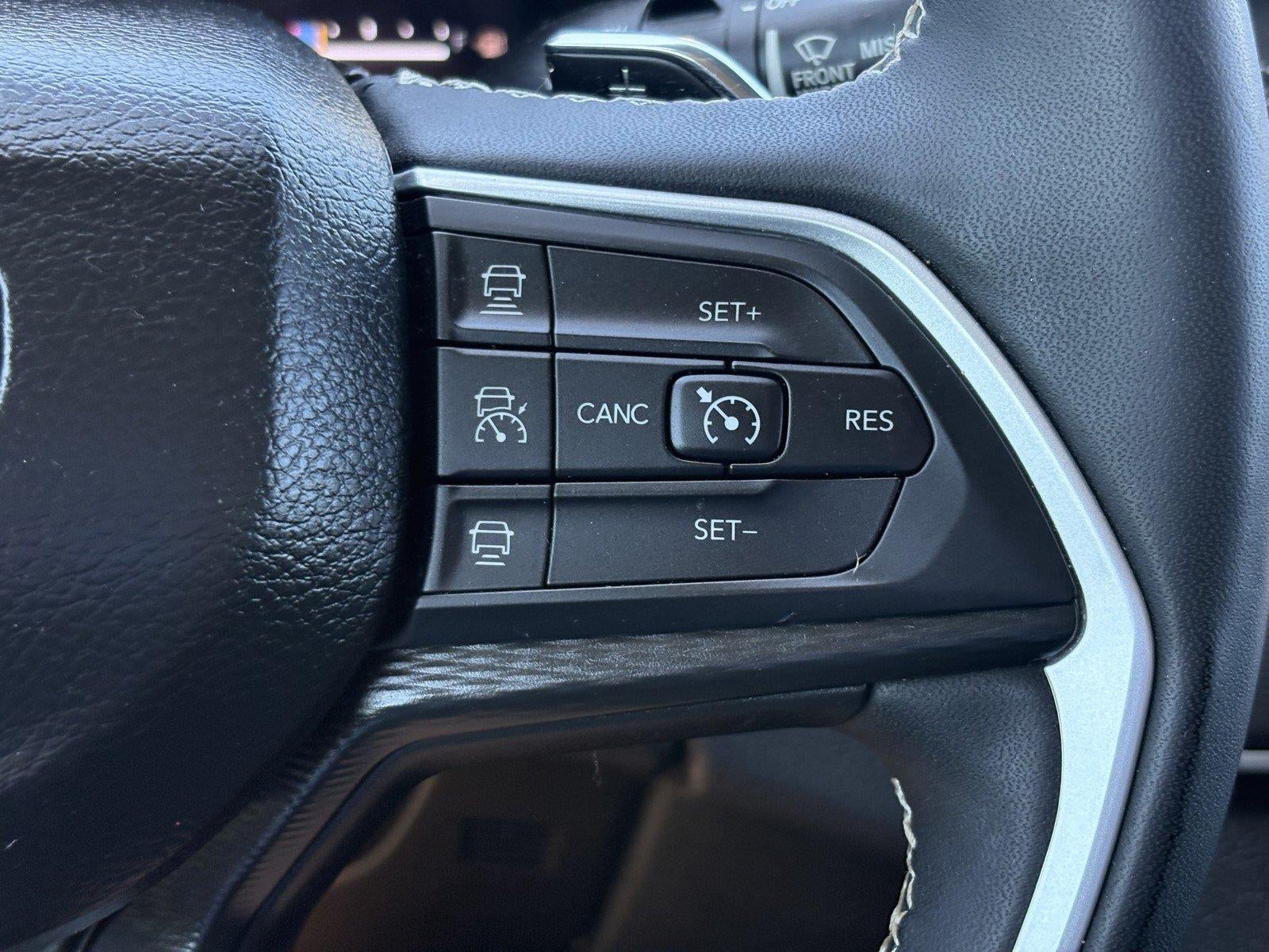 2023 Jeep Grand Cherokee L Laredo