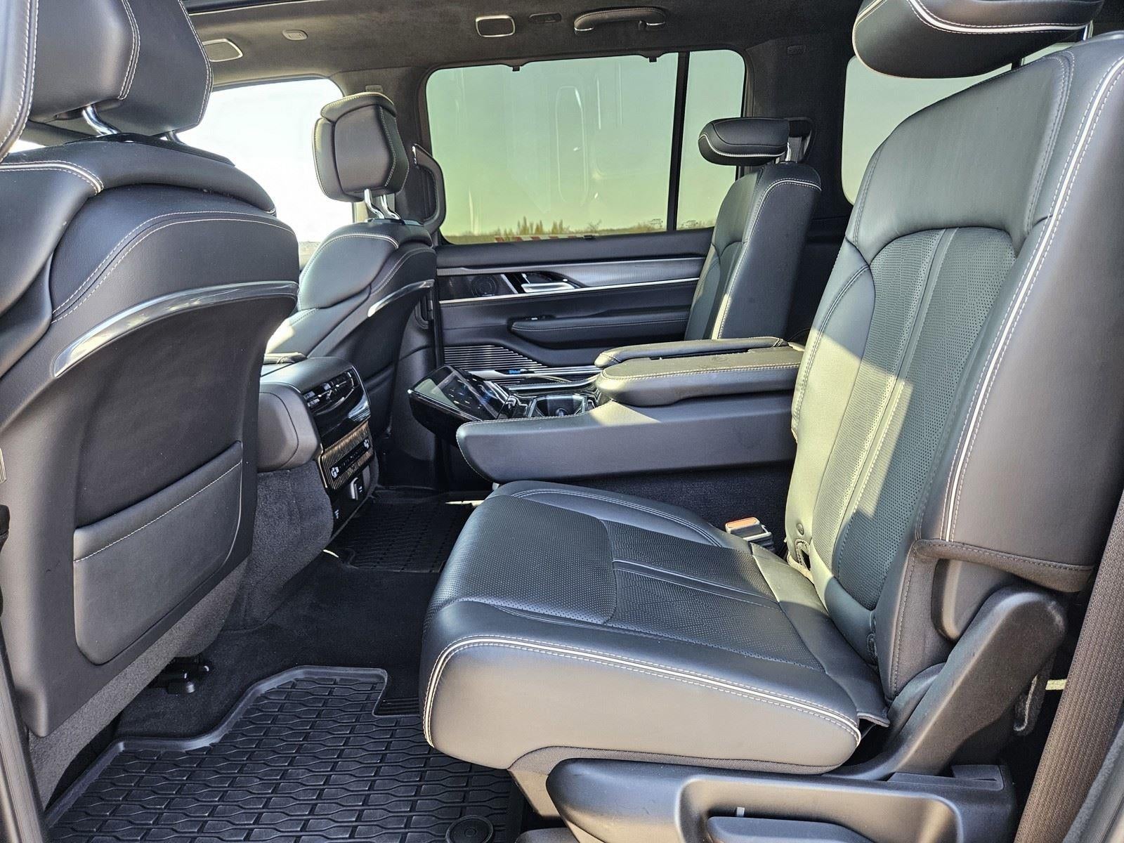 2023 Jeep Grand Wagoneer Series II Obsidian