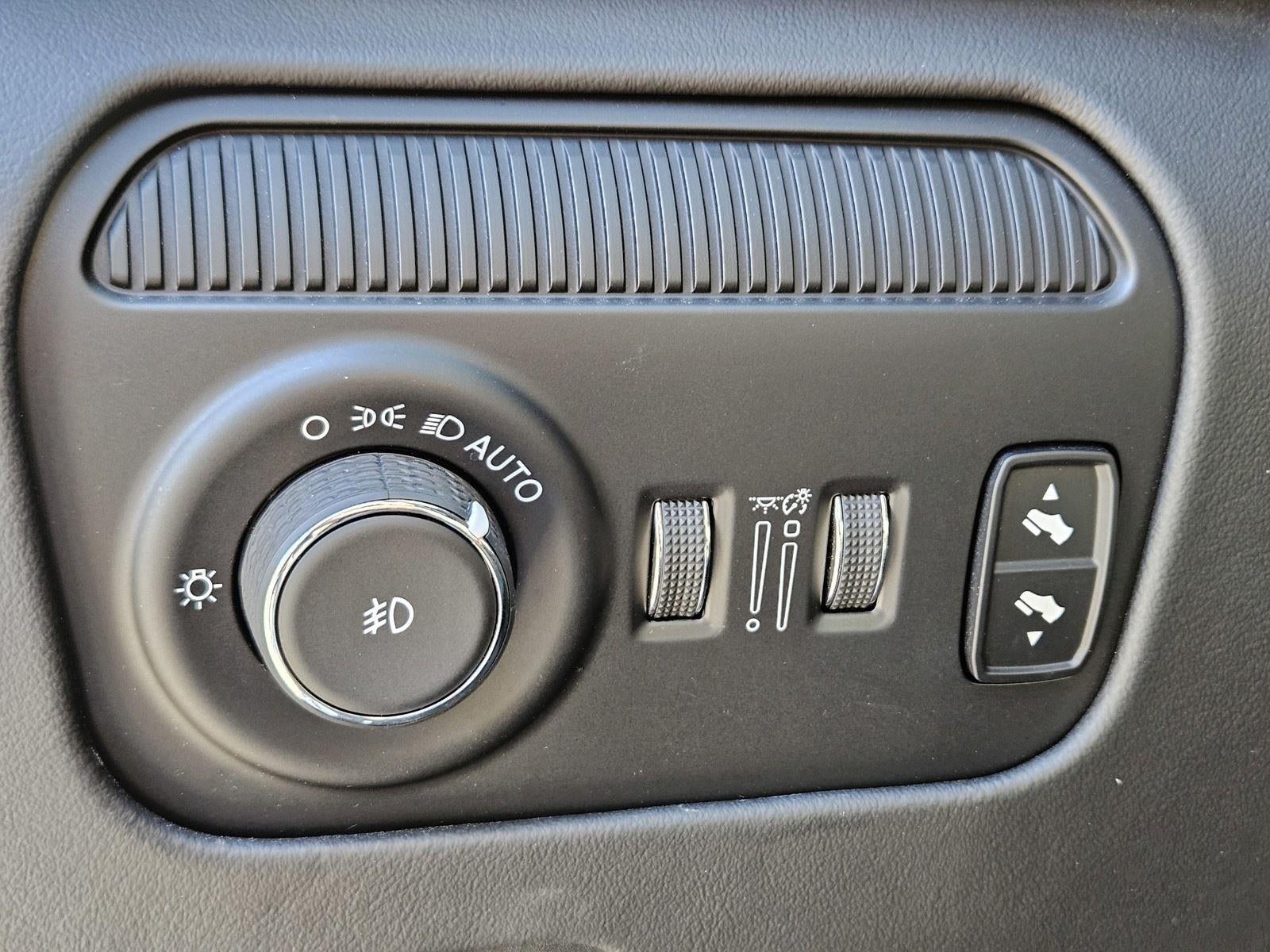 2023 Jeep Grand Wagoneer Series II Obsidian