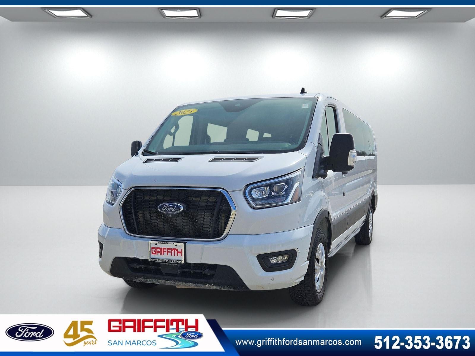 2023 Ford Transit Passenger Wagon XLT