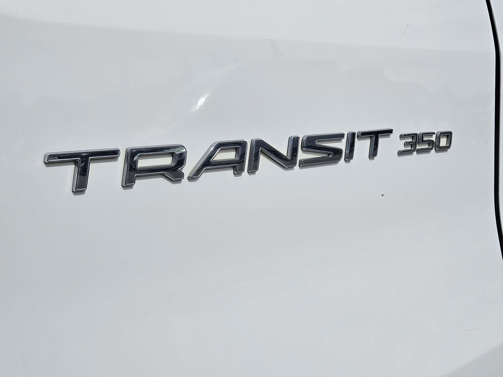 2023 Ford Transit Passenger Wagon XLT