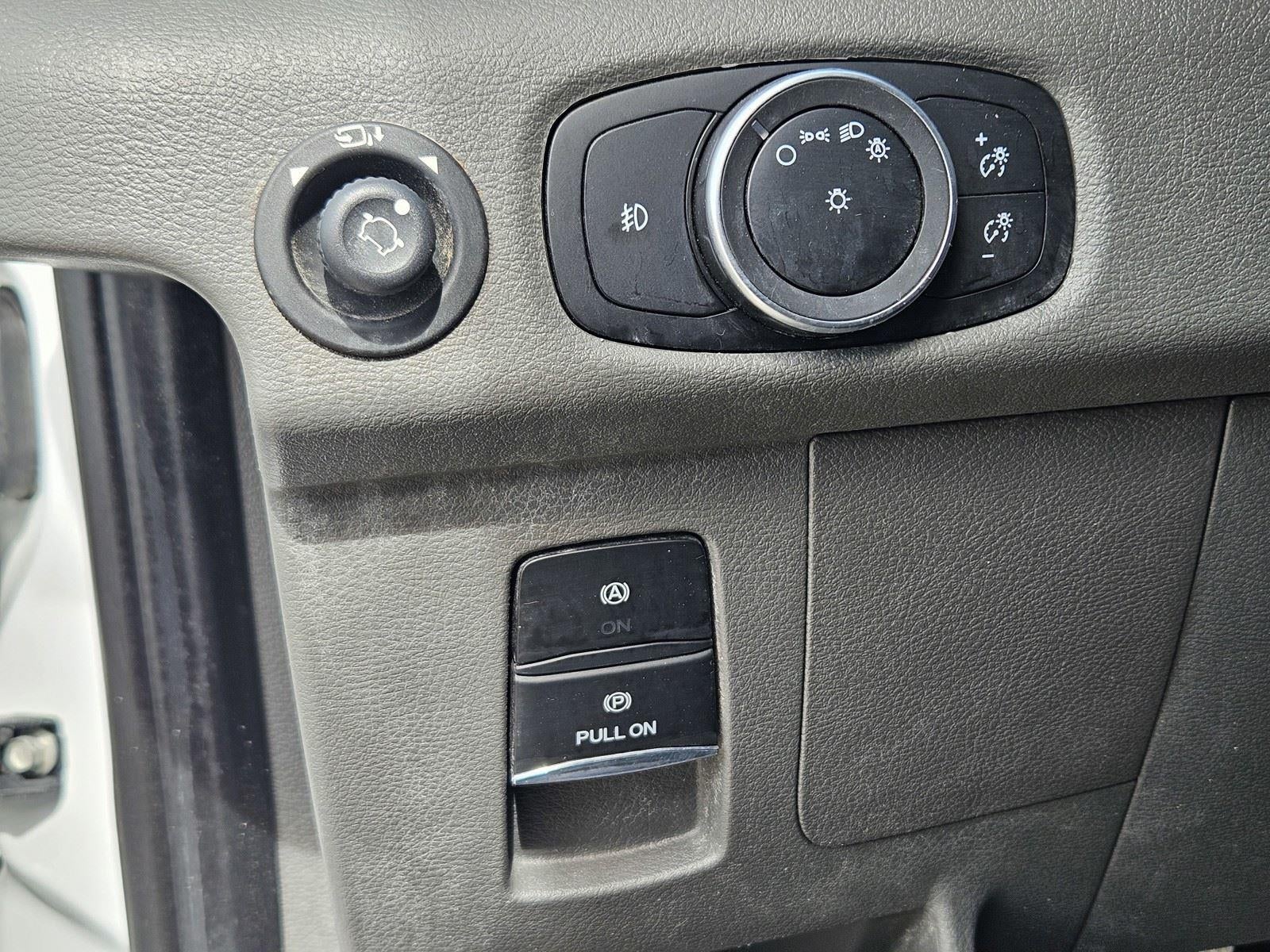 2023 Ford Transit Passenger Wagon XLT