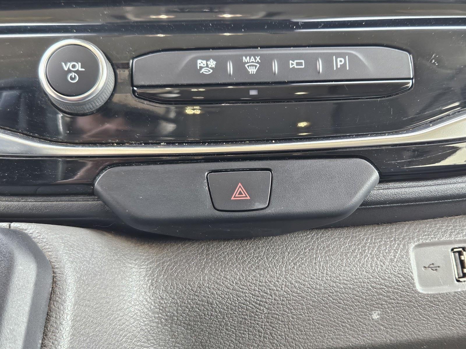 2023 Ford Transit Passenger Wagon XLT