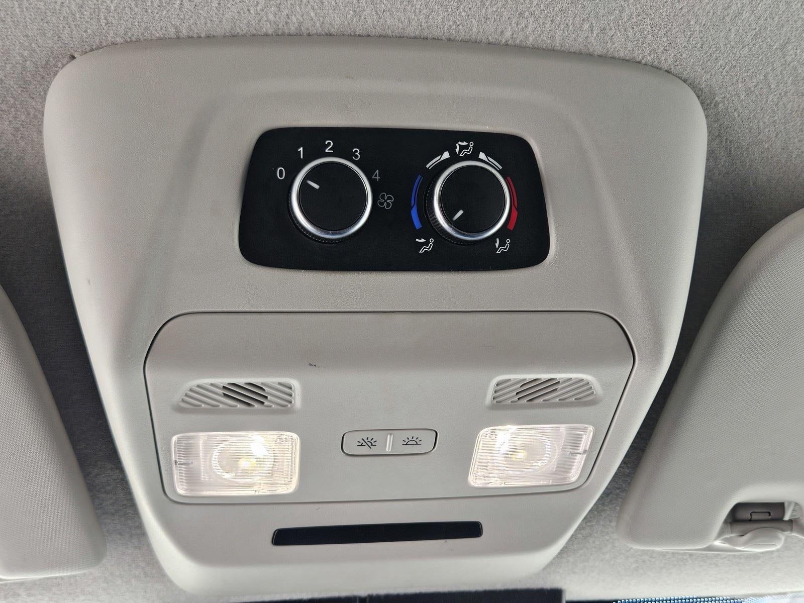 2023 Ford Transit Passenger Wagon XLT