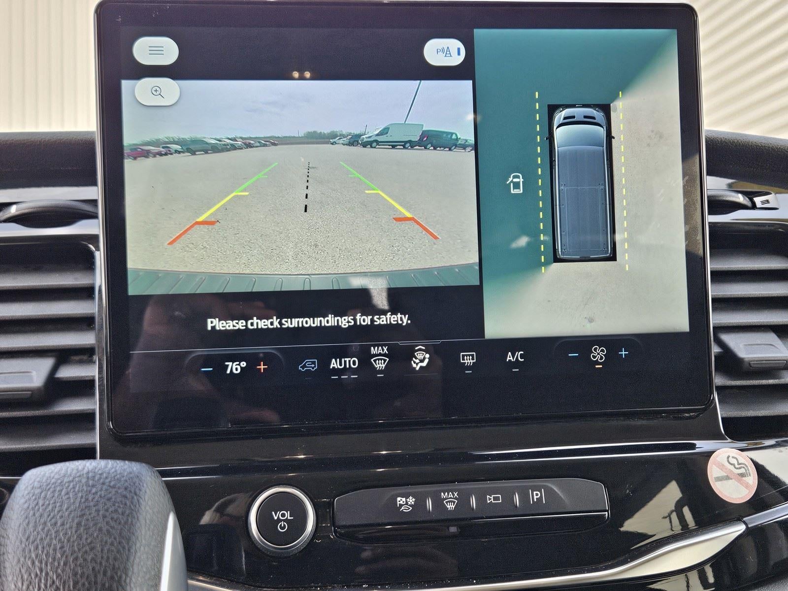 2023 Ford Transit Passenger Wagon XLT