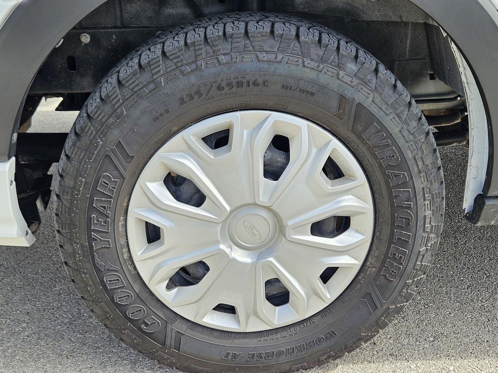 2023 Ford Transit Passenger Wagon XLT