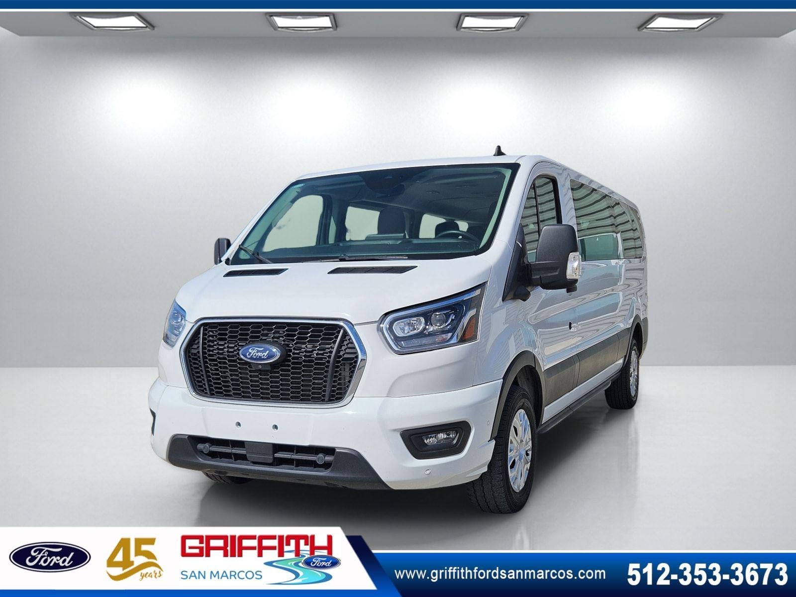 2023 Ford Transit Passenger Wagon XLT