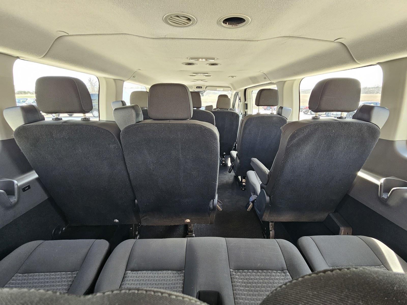 2023 Ford Transit Passenger Wagon XLT