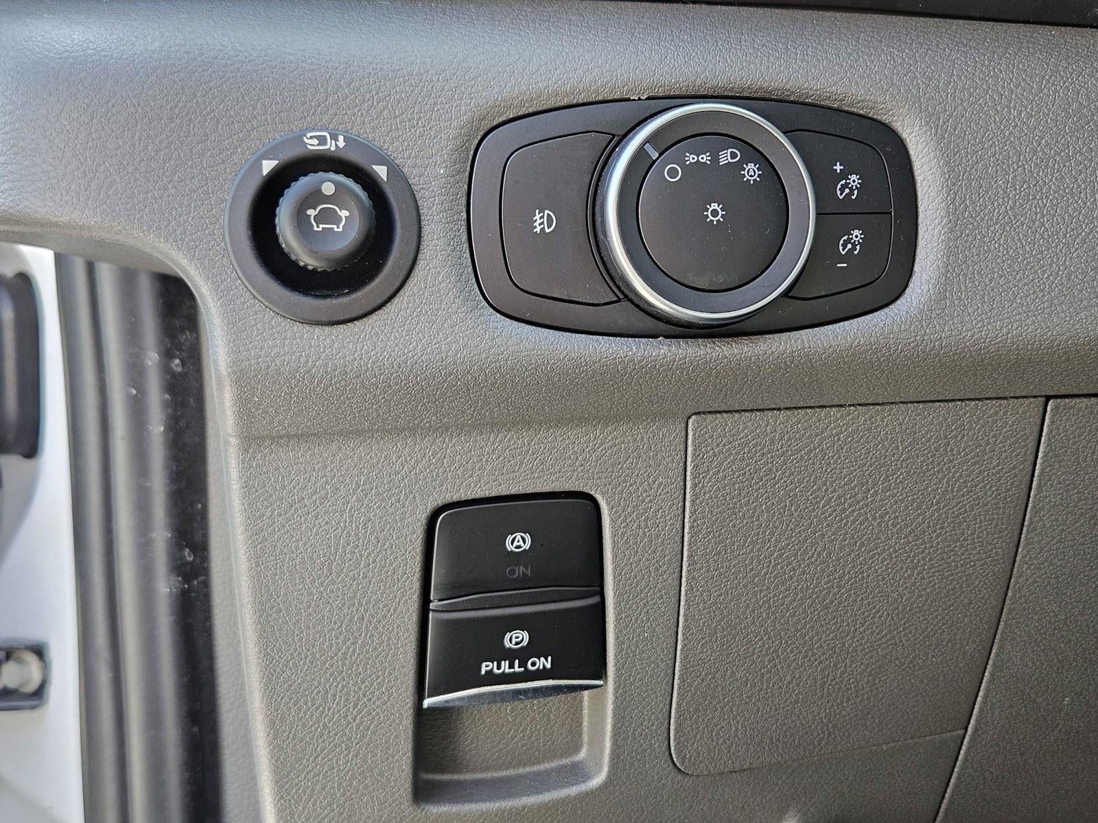 2023 Ford Transit Passenger Wagon XLT