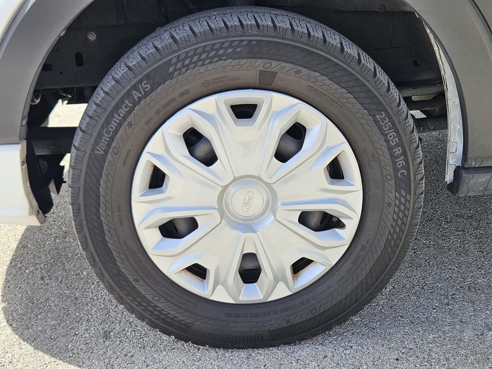 2023 Ford Transit Passenger Wagon XLT