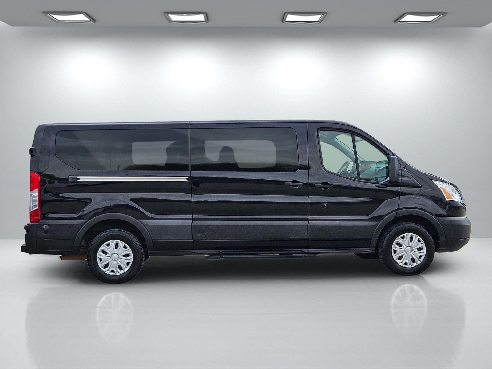 2019 Ford Transit Passenger Wagon XLT