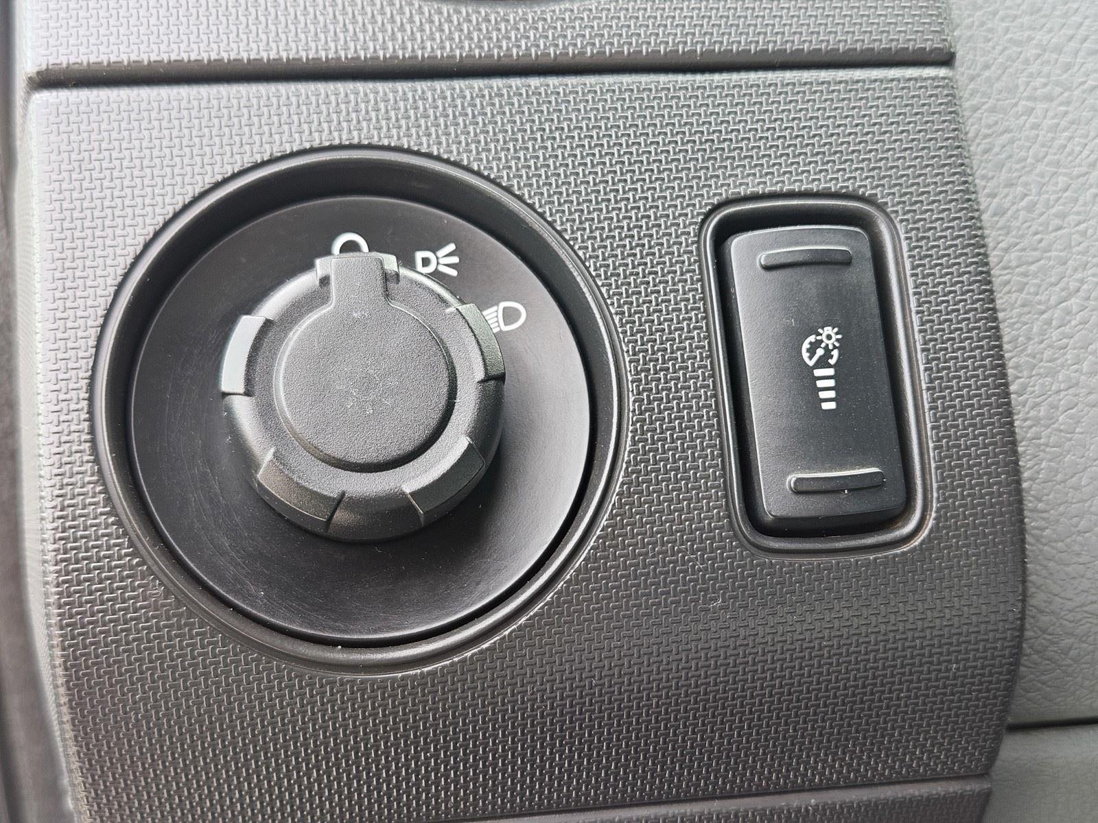 2015 Ford Super Duty F-550 DRW 2WD Crew Cab 176 WB 60 CA XL