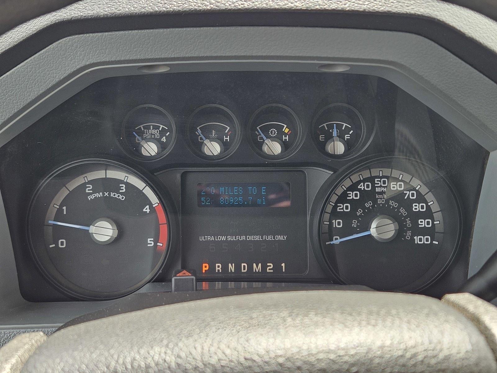 2015 Ford Super Duty F-550 DRW 2WD Crew Cab 176 WB 60 CA XL