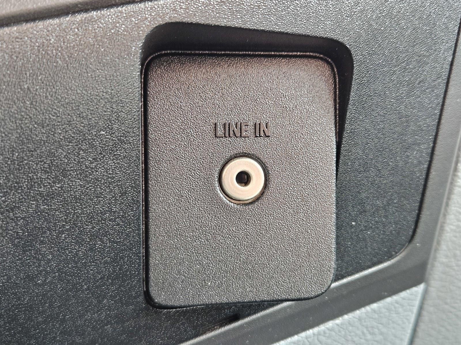 2015 Ford Super Duty F-550 DRW 2WD Crew Cab 176 WB 60 CA XL