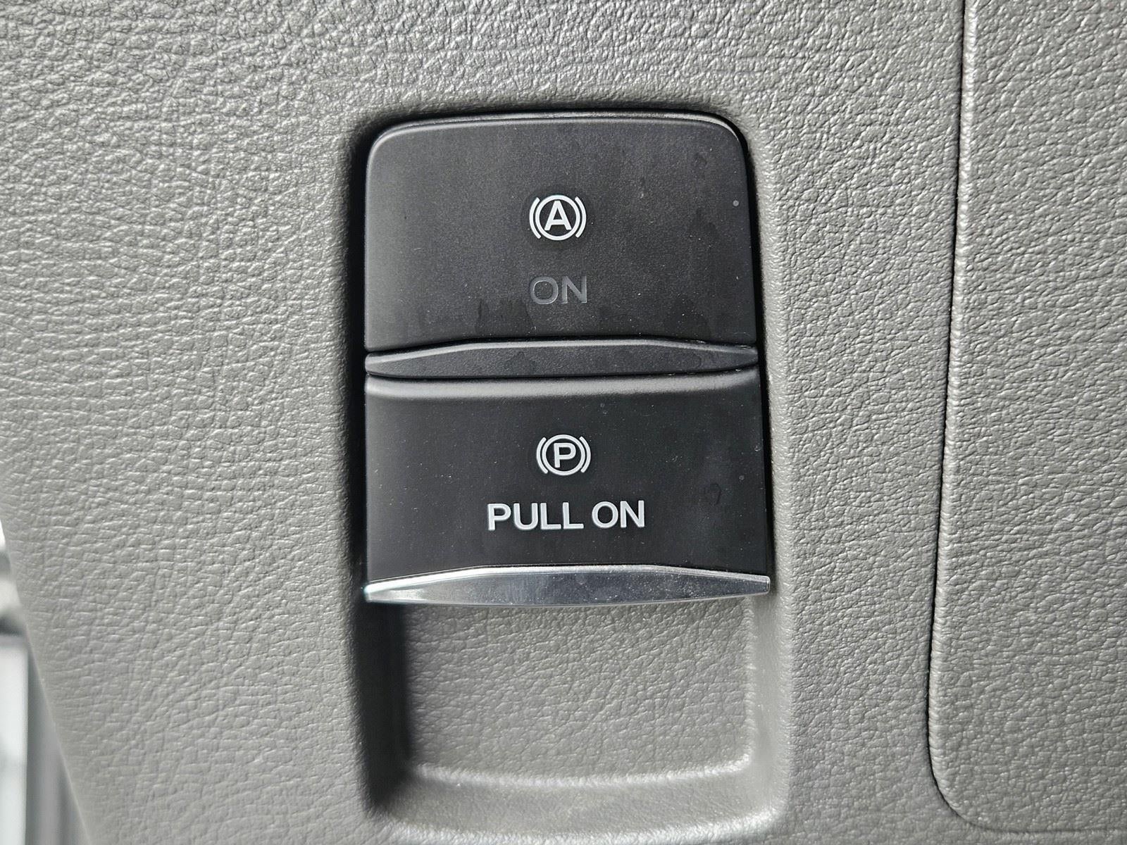 2023 Ford Transit Passenger Wagon XLT