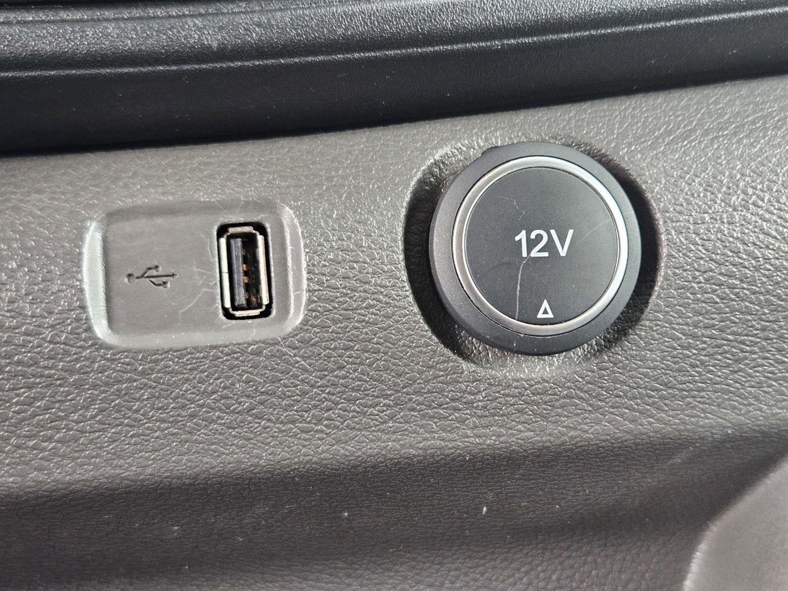 2023 Ford Transit Passenger Wagon XLT