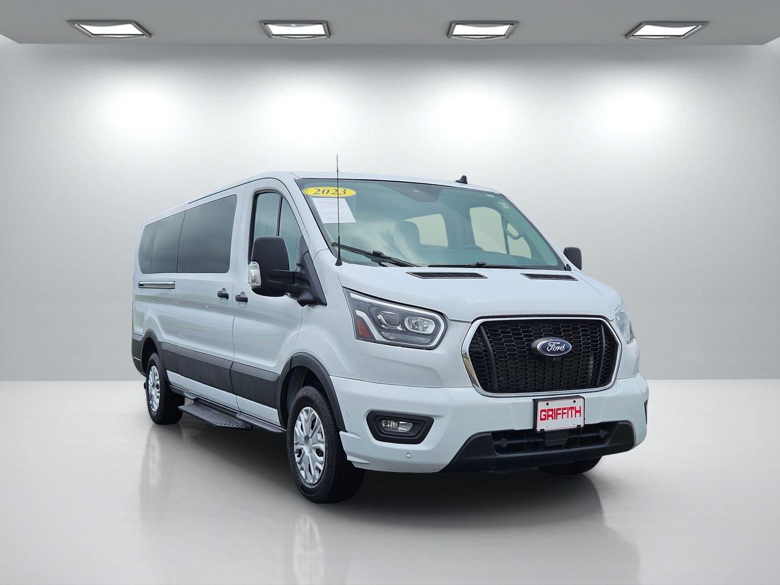 2023 Ford Transit Passenger Wagon XLT