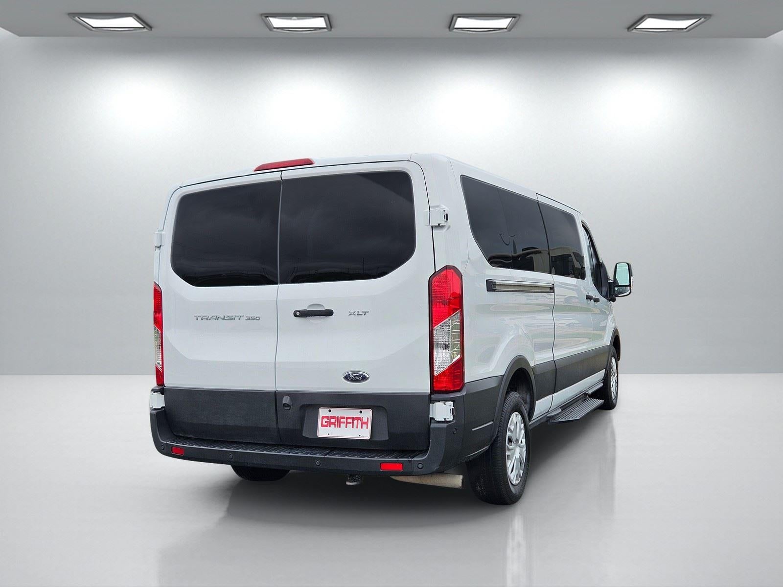 2023 Ford Transit Passenger Wagon XLT