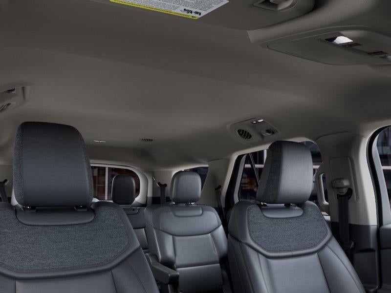 2027 Ford Explorer Active w/200A Pkg