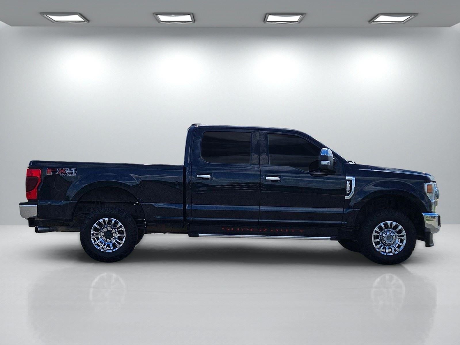 2021 Ford Super Duty F-250 SRW XL 4WD Crew Cab 6.75' Box