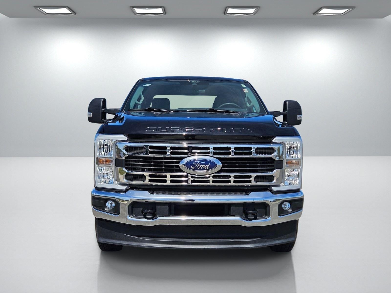 2025 Ford Super Duty F-250 SRW XLT