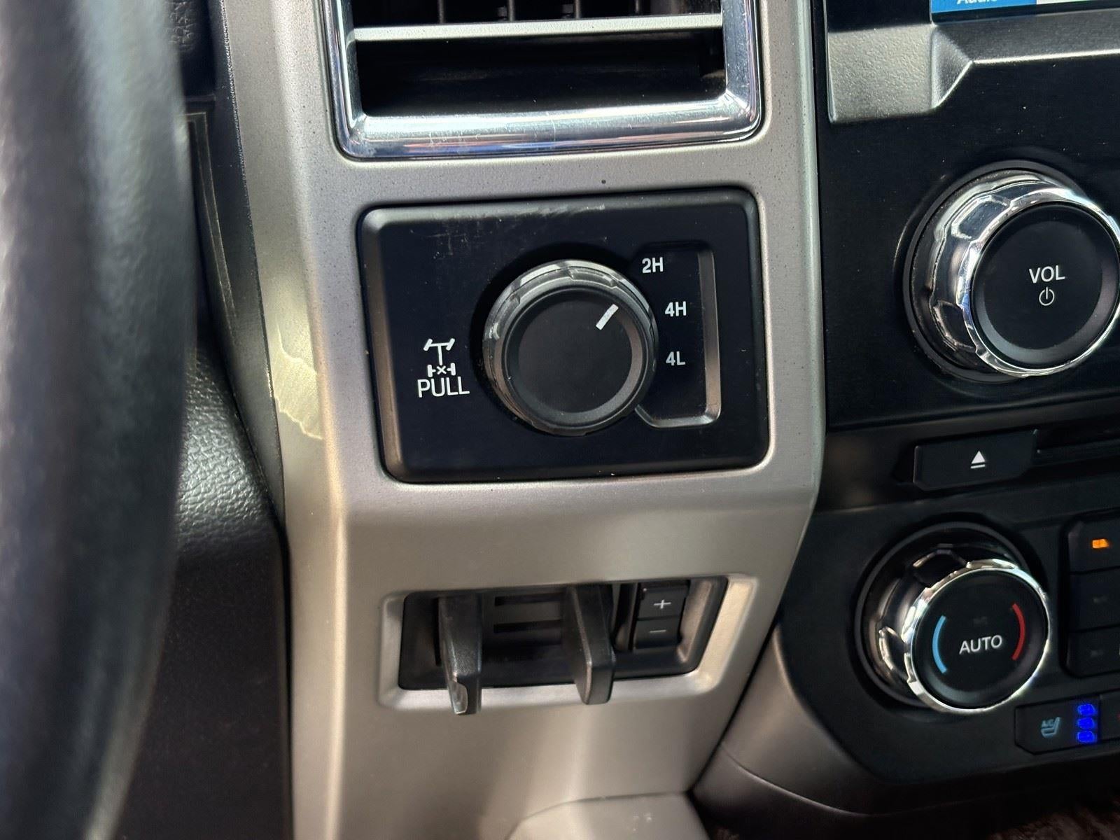 2017 Ford Super Duty F-250 SRW Lariat
