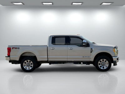 2017 Ford Super Duty F-250 SRW Lariat
