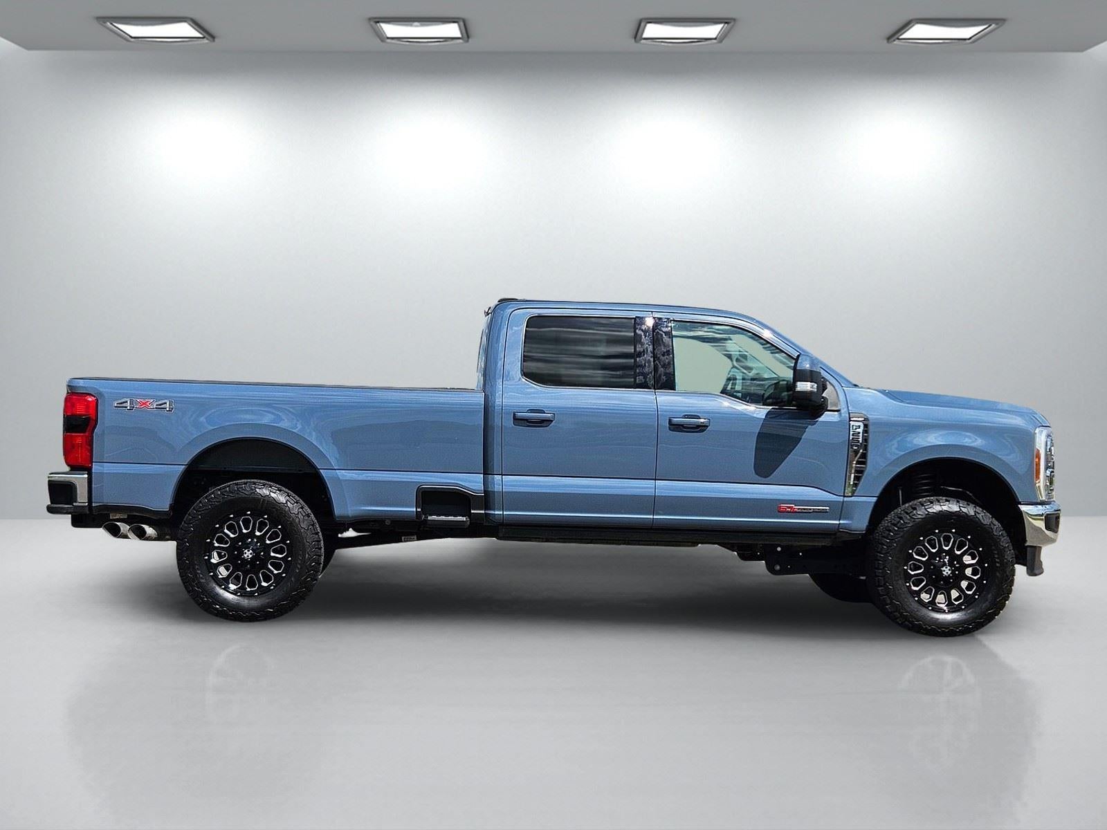 2023 Ford Super Duty F-250 SRW LARIAT