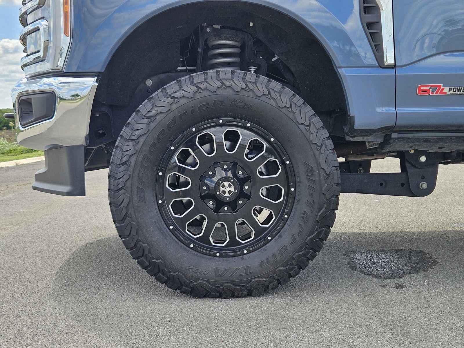2023 Ford Super Duty F-250 SRW LARIAT