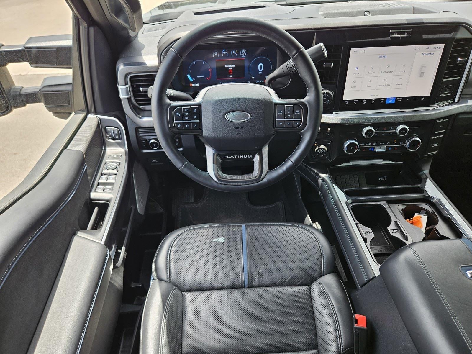 2025 Ford Super Duty F-250 SRW Platinum