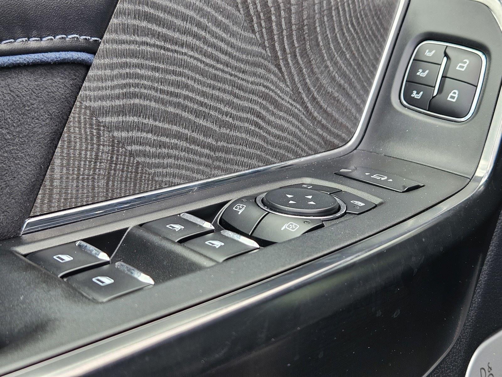 2025 Ford Super Duty F-250 SRW Platinum