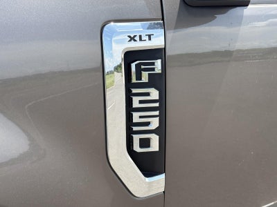 2022 Ford Super Duty F-250 SRW XLT