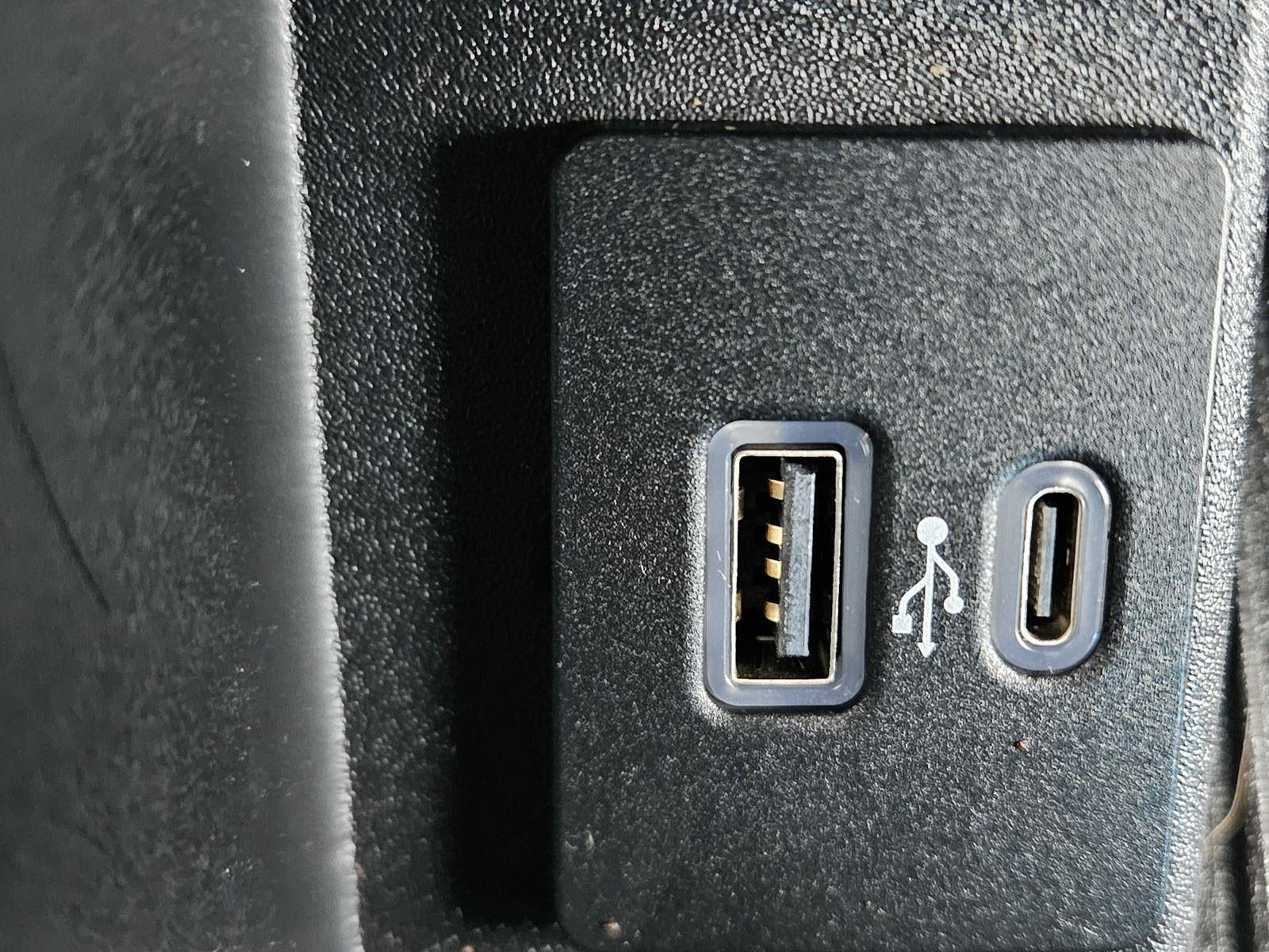 2022 Ford Super Duty F-350 SRW LARIAT