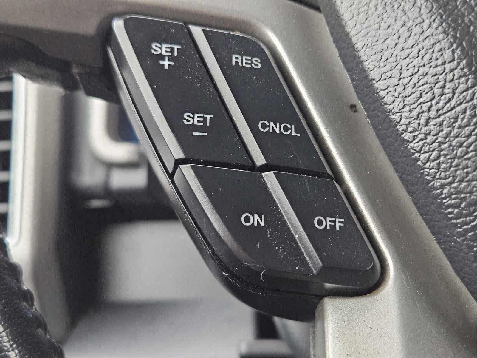 2022 Ford Super Duty F-350 SRW LARIAT