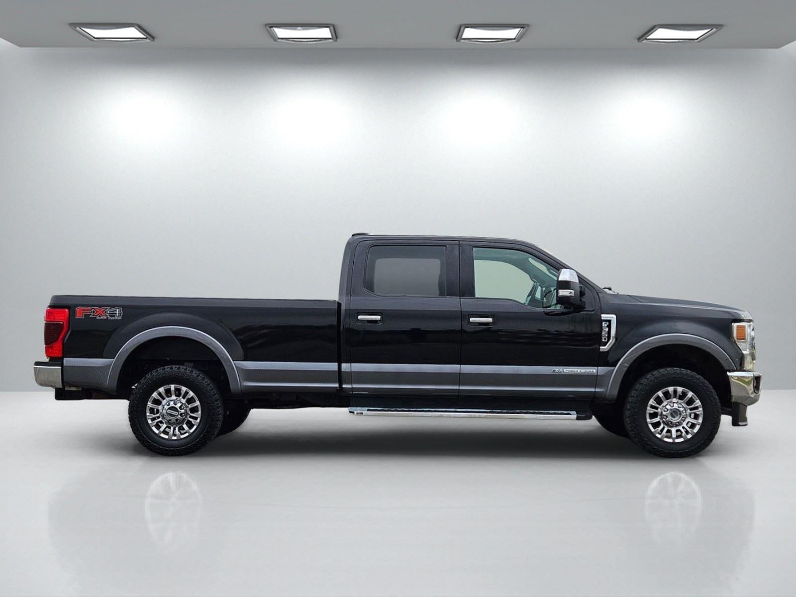 2022 Ford Super Duty F-350 SRW LARIAT