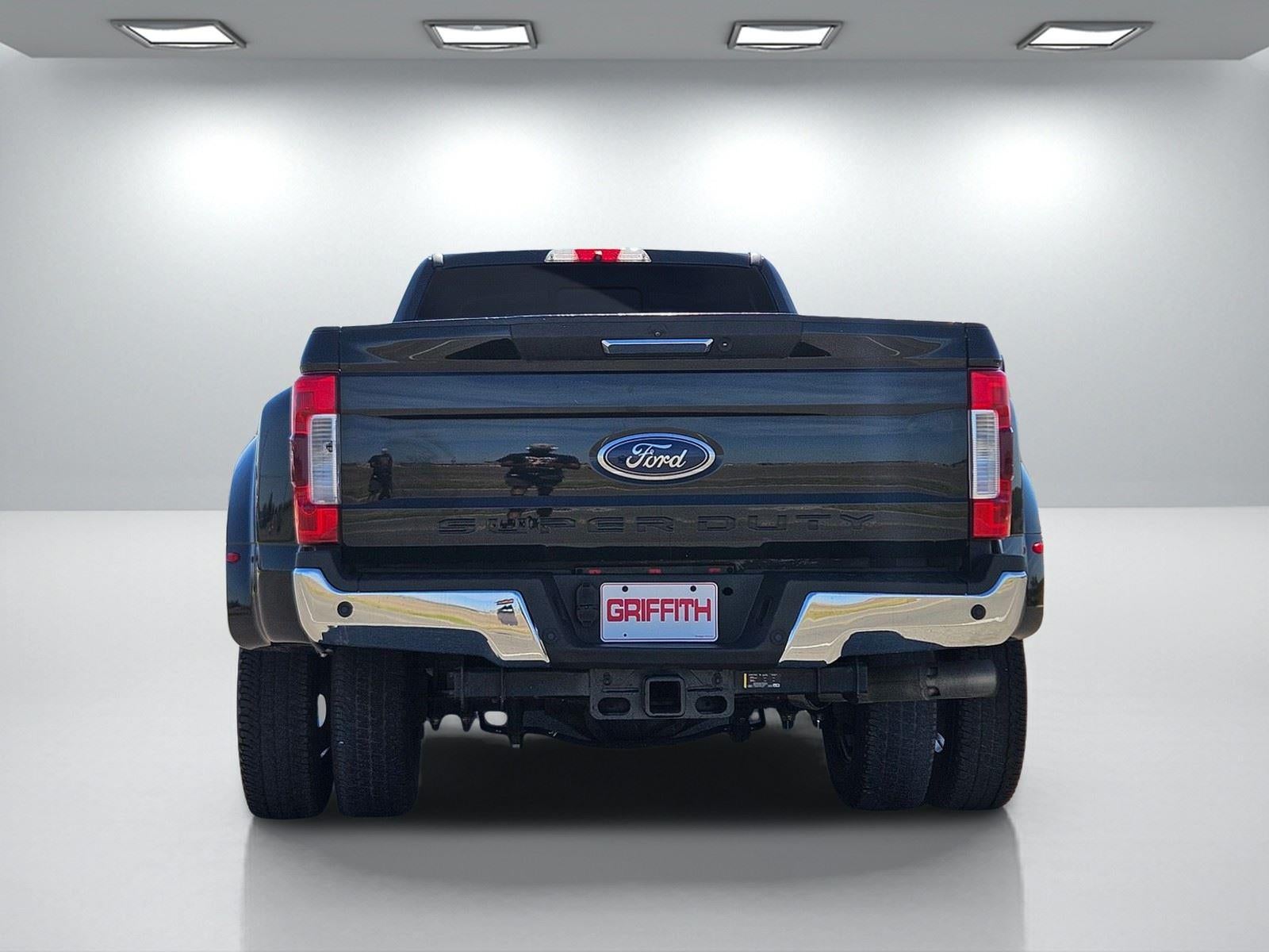 2019 Ford Super Duty F-350 DRW LARIAT
