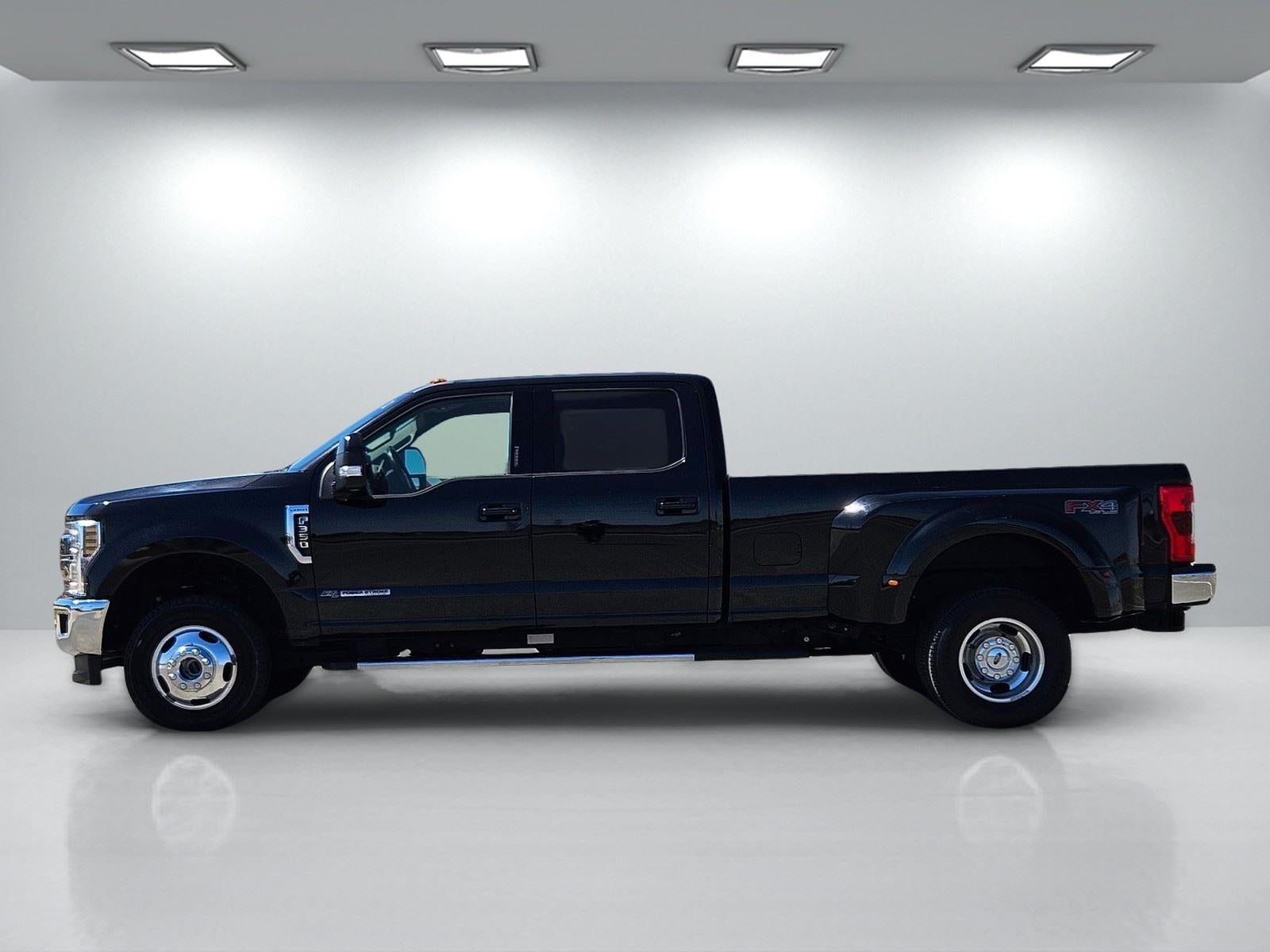 2019 Ford Super Duty F-350 DRW LARIAT