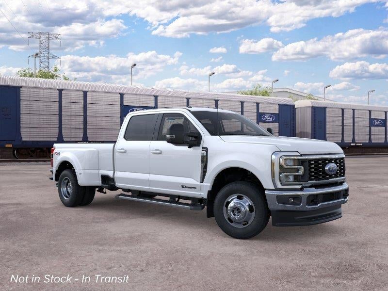 2026 Ford Super Duty F-350 DRW LARIAT