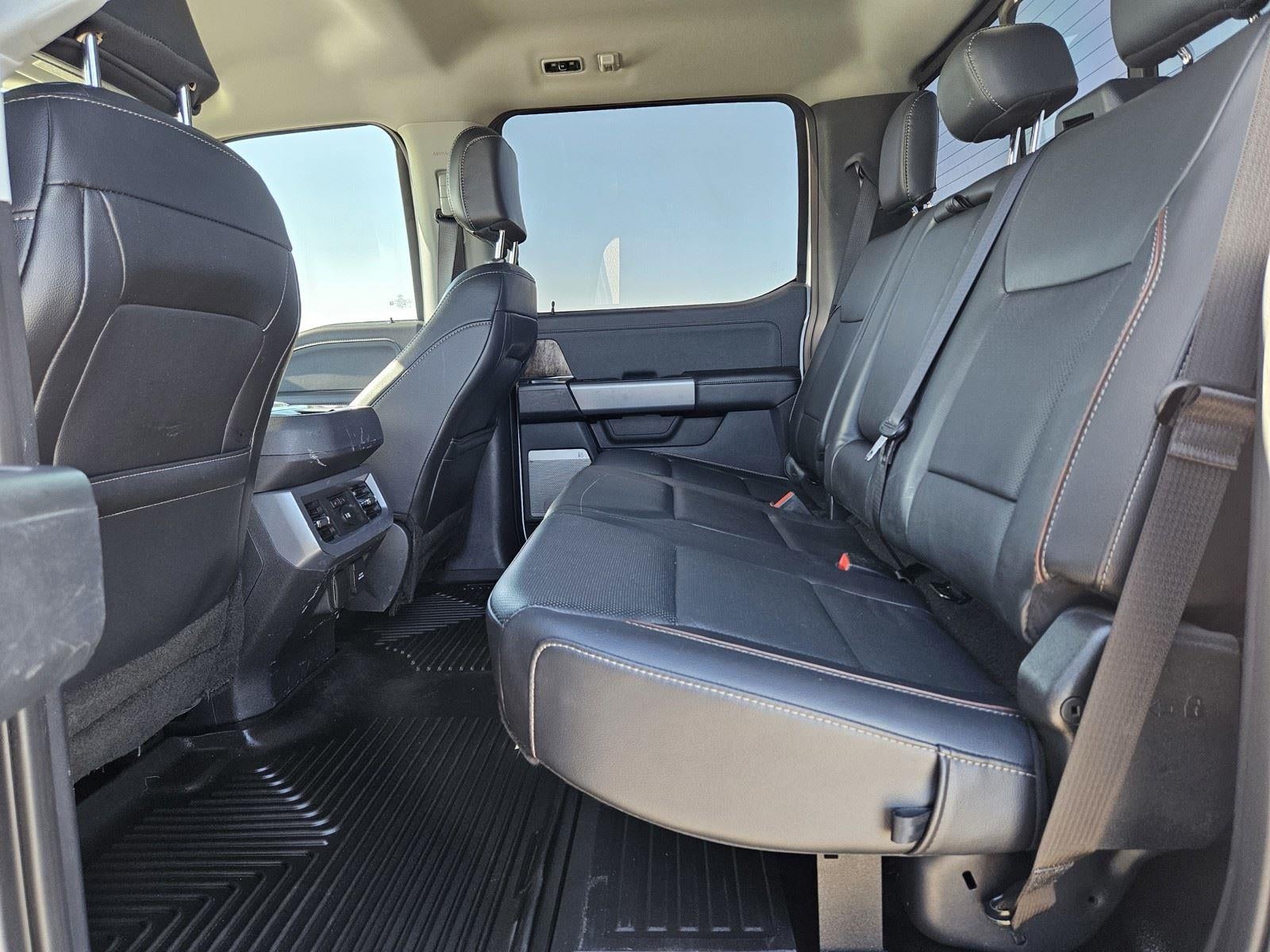 2024 Ford Super Duty F-350 DRW LARIAT