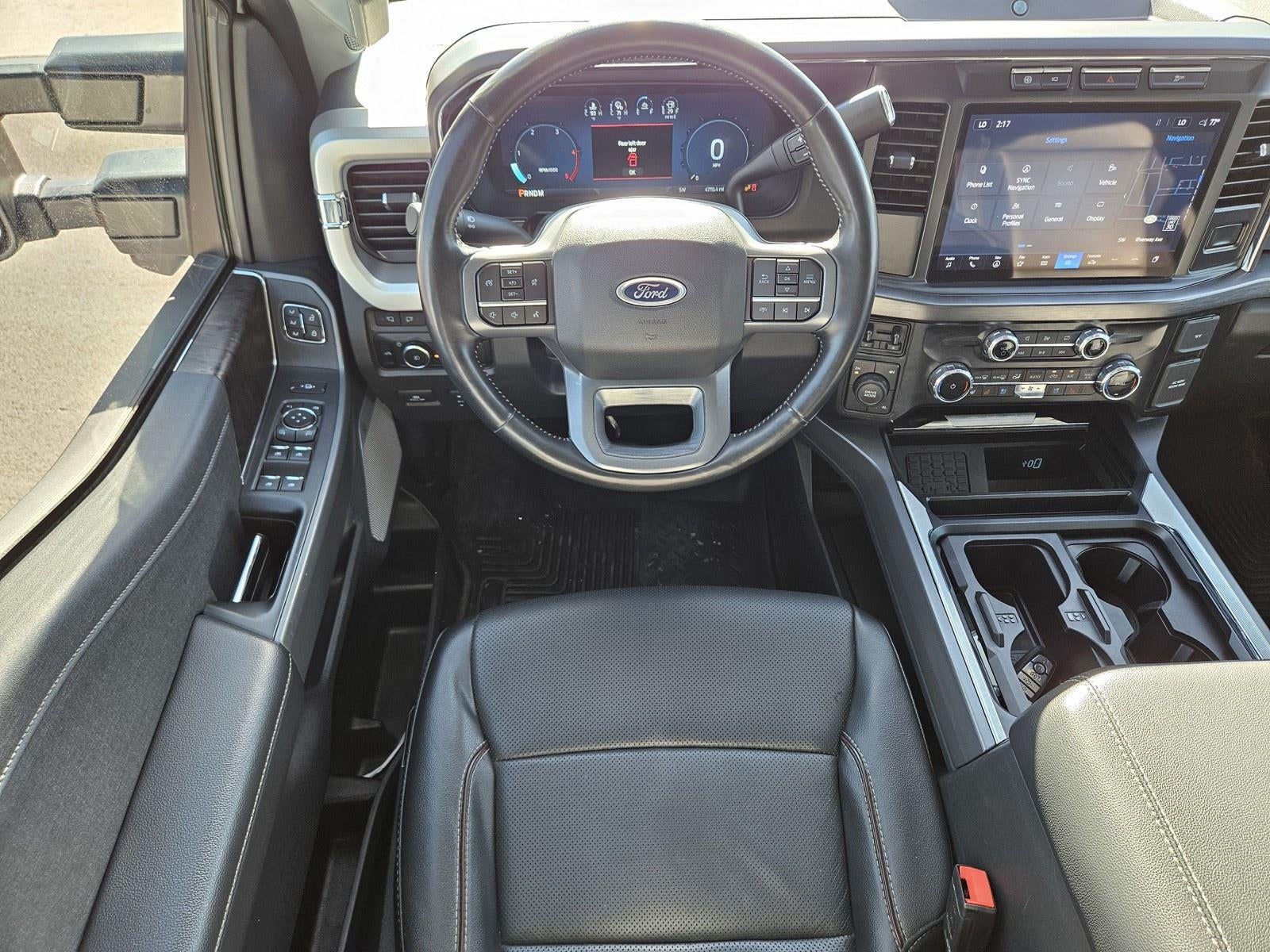 2024 Ford Super Duty F-350 DRW LARIAT