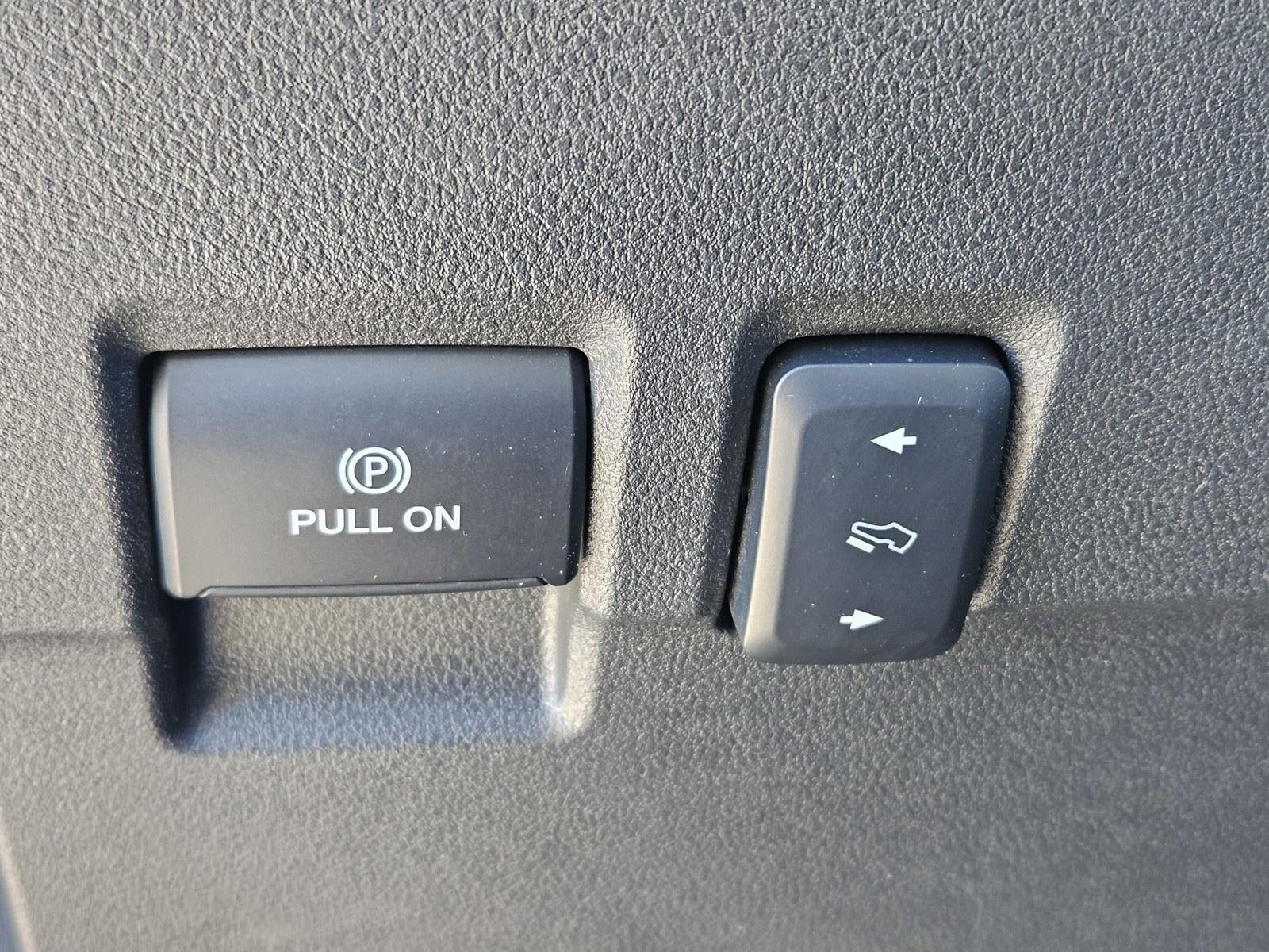 2024 Ford Super Duty F-350 DRW LARIAT