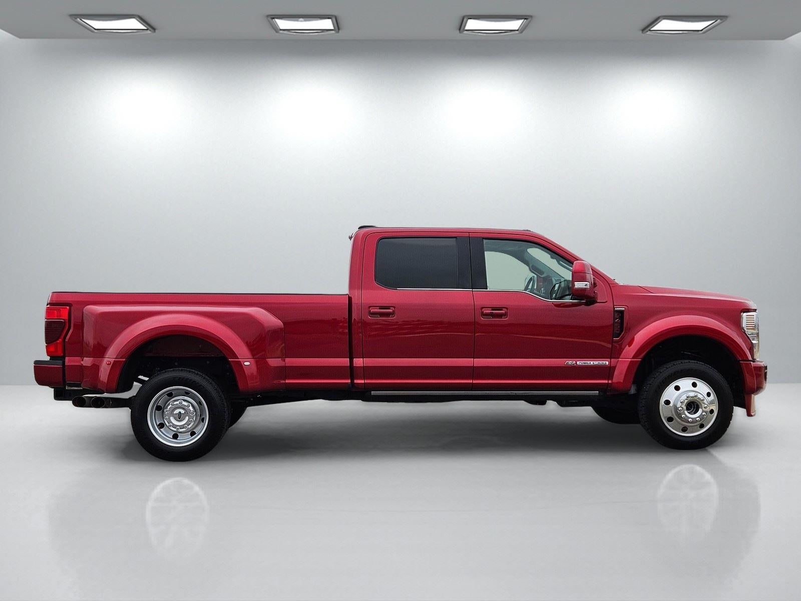 2022 Ford Super Duty F-450 DRW Limited
