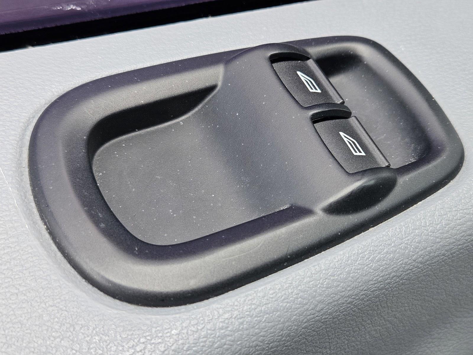 2019 Ford Transit Van T-250 148 Low Rf 9000 GVWR Swing-Out RH Dr