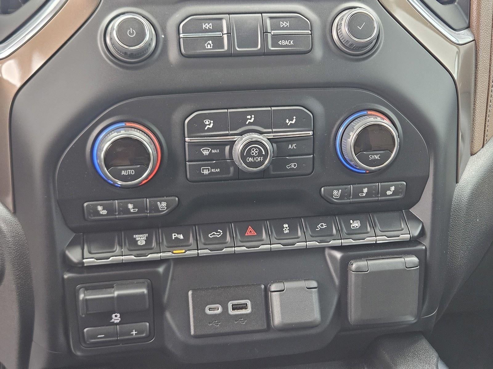 2022 Chevrolet Silverado 3500HD High Country