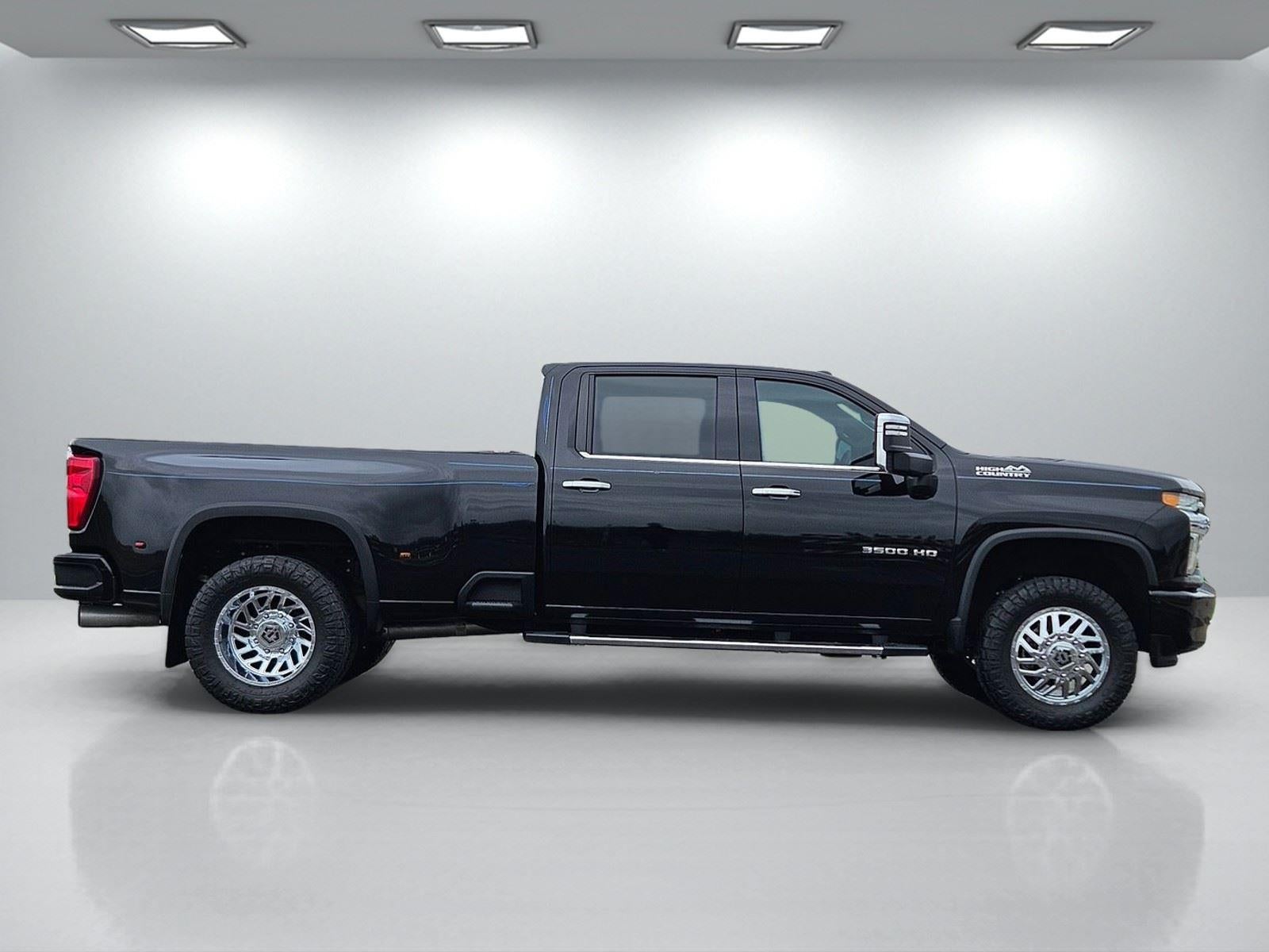 2022 Chevrolet Silverado 3500HD High Country